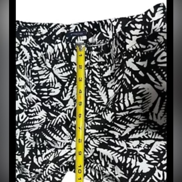 Jones New York Signature Stretch Black White Capri Pants Size 6 - Picture 4 of 7